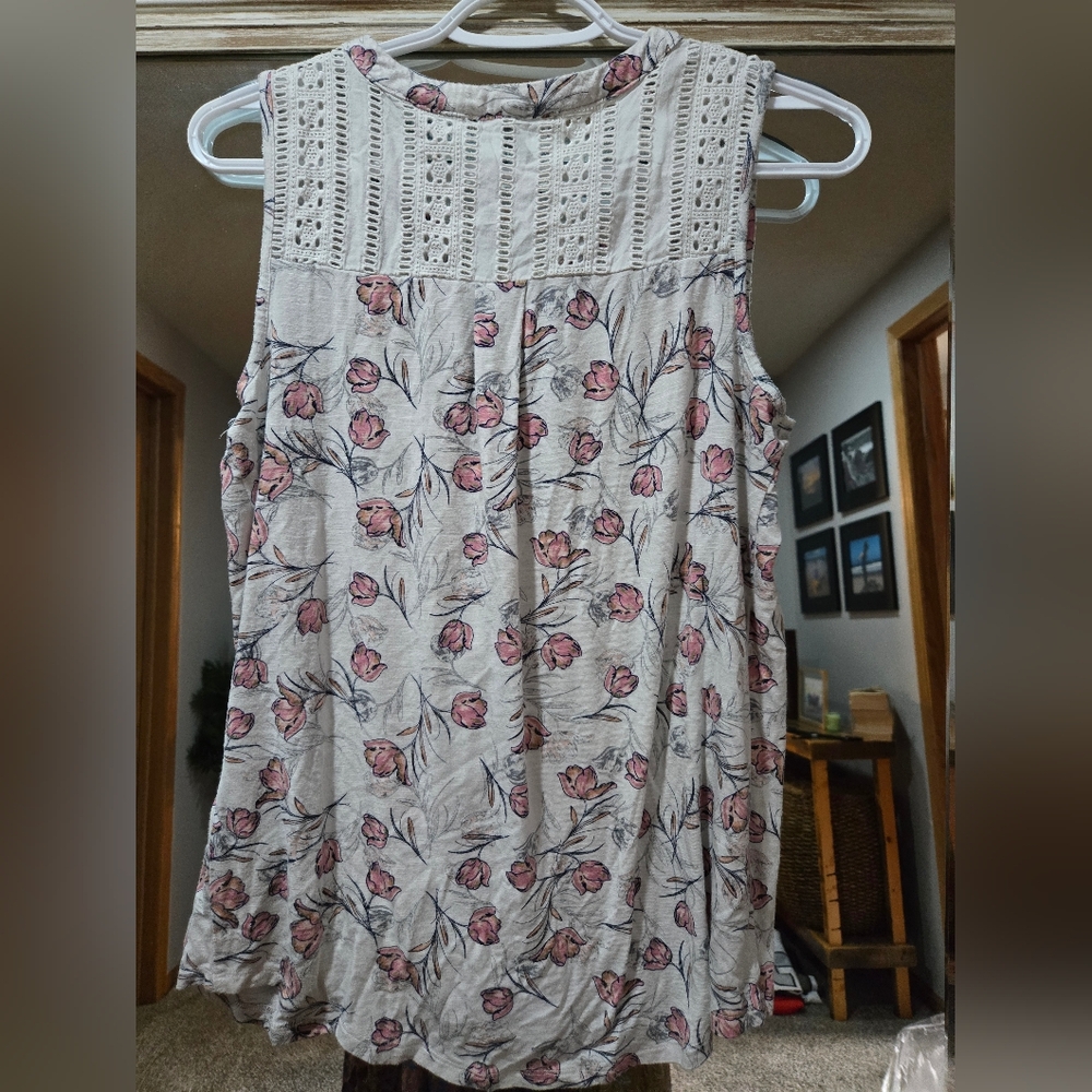 Daniel Rainn Floral Lace Blouse - Pink and Cream - Picture 4 of 5